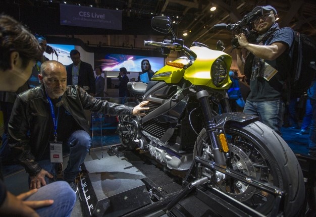 Harley-Davidson suspended production and delivery of its LiveWire electric motorcycle. <i> Image: AFP / David McNew </i>