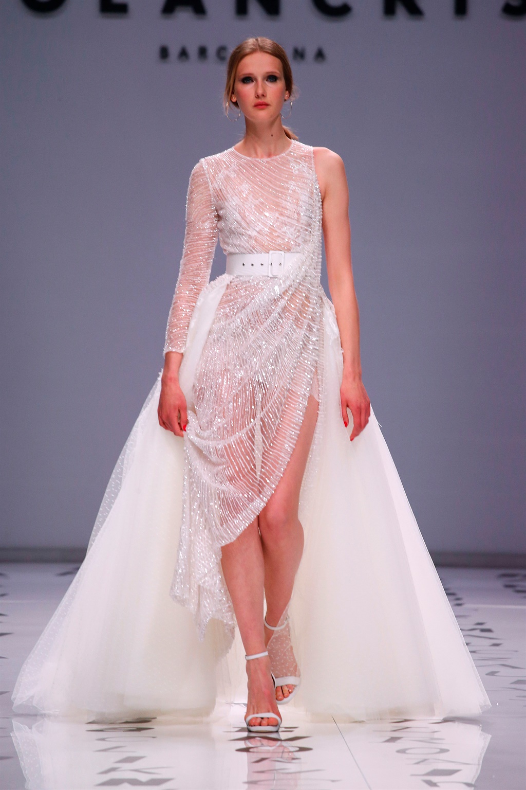 Here are 10 nude wedding dresses straight form the