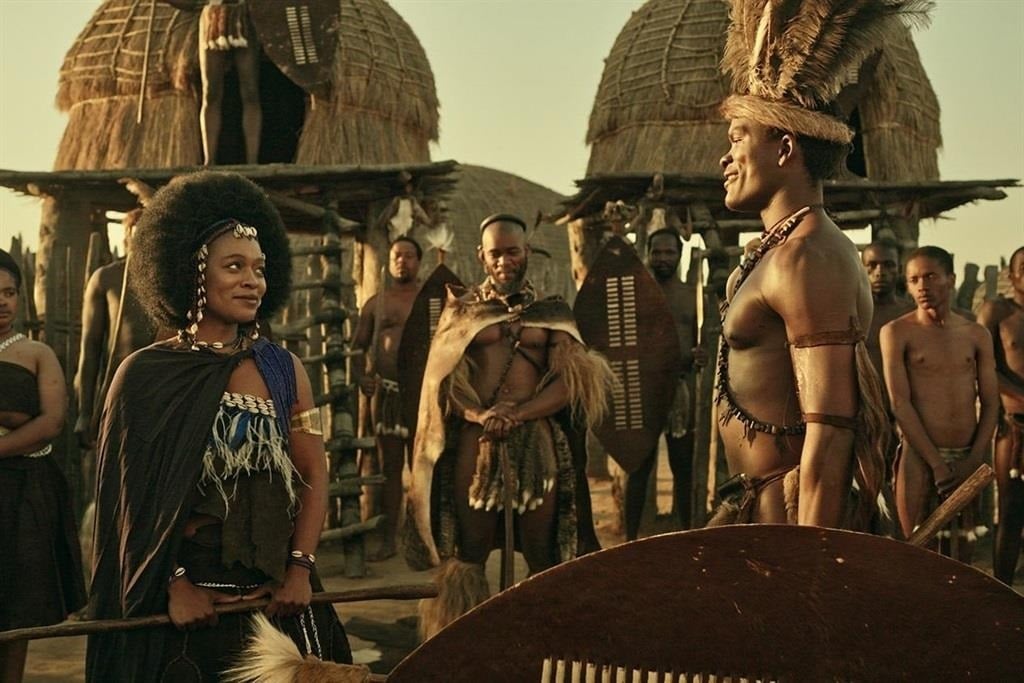 Shaka iLembe actors Nomzamo Mbatha as Queen Nandi and Lemogang Tsipa as King Shaka. 
