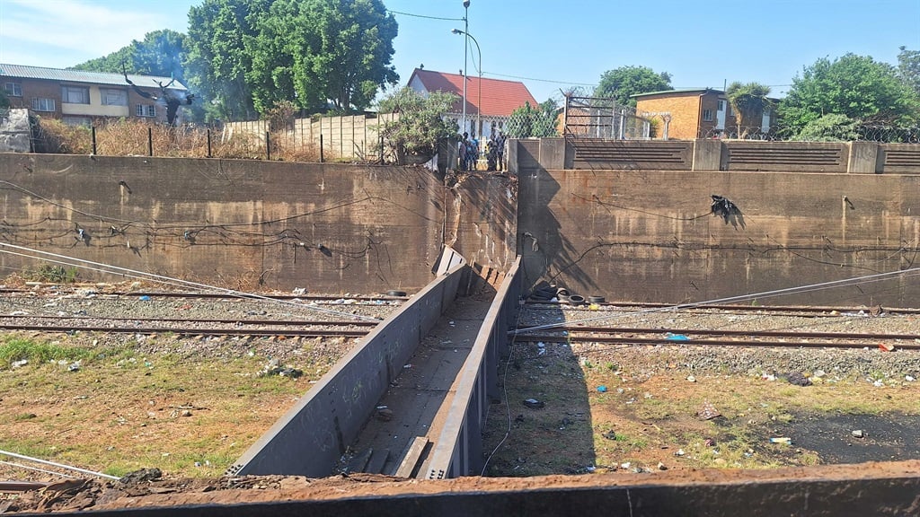 A Prasa bridge collapsed in Jeppestown, Gauteng on