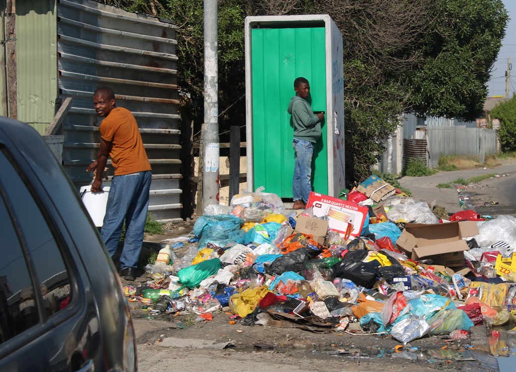 City of Cape Town has suspended garbage collection services. Photo by Lulekwa Mbadamane