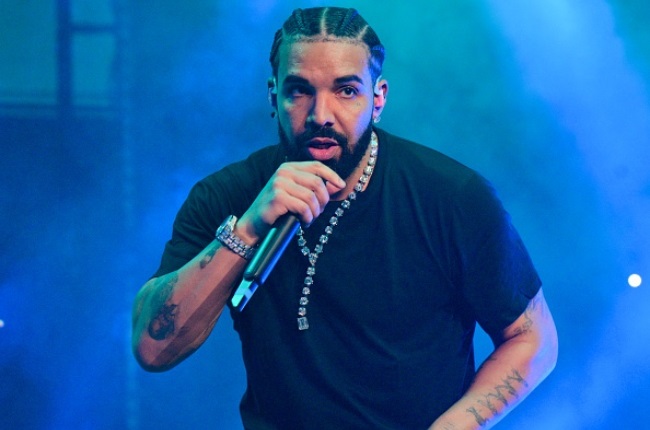 Rapper Drake performs onstage during the "Lil Baby & Friends Birthday Celebration Concert" at State Farm Arena on 9 December 2022 in Atlanta, Georgia.