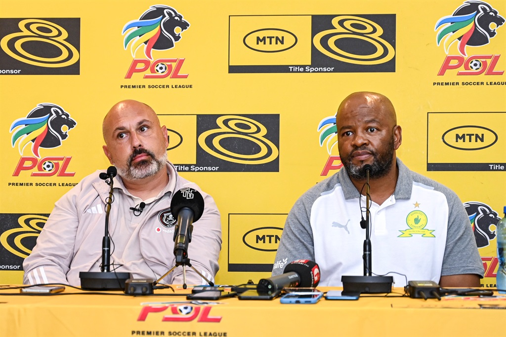DURBAN, SOUTH AFRICA - OCTOBER 05: (l-r) Sergio Almenara, assistant coach of Orlando Pirates and Manqoba Mngqithi, assistant coach of Mamelodi Sundownduring the Orlando Pirates and Mamelodi Sundowns joint press conference at Lime Rooftop Umhlanga on October 05, 2023 in Durban, South Africa. (Photo by Darren Stewart/Gallo Images)
