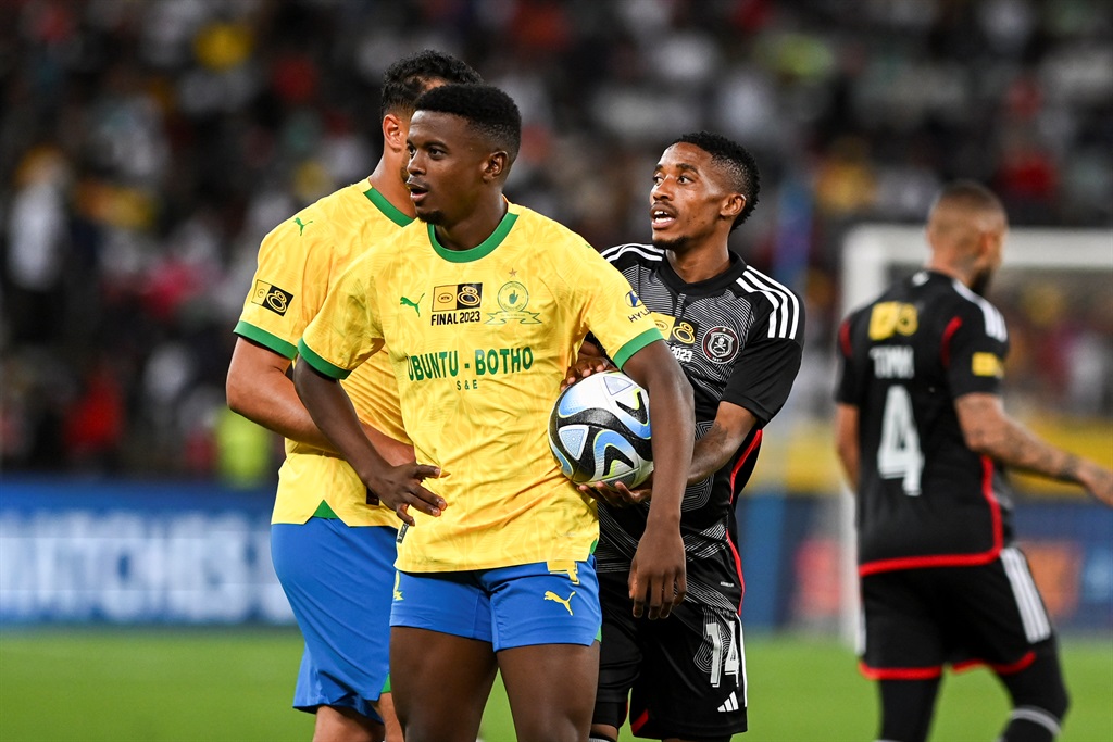 Orlando Pirates retain their MTN8 title after beating Mamelodi Sundowns on  penalties