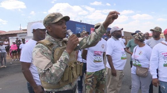 DUDULA Operation members are expected to gather once again outside Joburg Central Police Station, where their leader Nhlanhla “Lux” Dlamini is being held for the weekend. Pic:Twitter