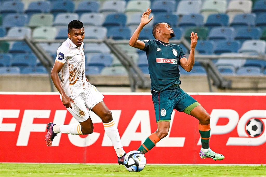 DURBAN, SOUTH AFRICA - DECEMBER 29: Shaune Mogaila of Royal AM and Riaan Hanamub of AmaZulu FC during the DStv Premiership match between AmaZulu FC and Royal AM at Moses Mabhida Stadium on December 29, 2023 in Durban, South Africa. (Photo by Darren Stewart/Gallo Images),#Å