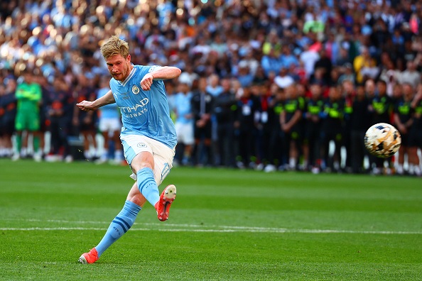 LONDON, ENGLAND - AUGUST 06: Kevin De Bruyne of Ma