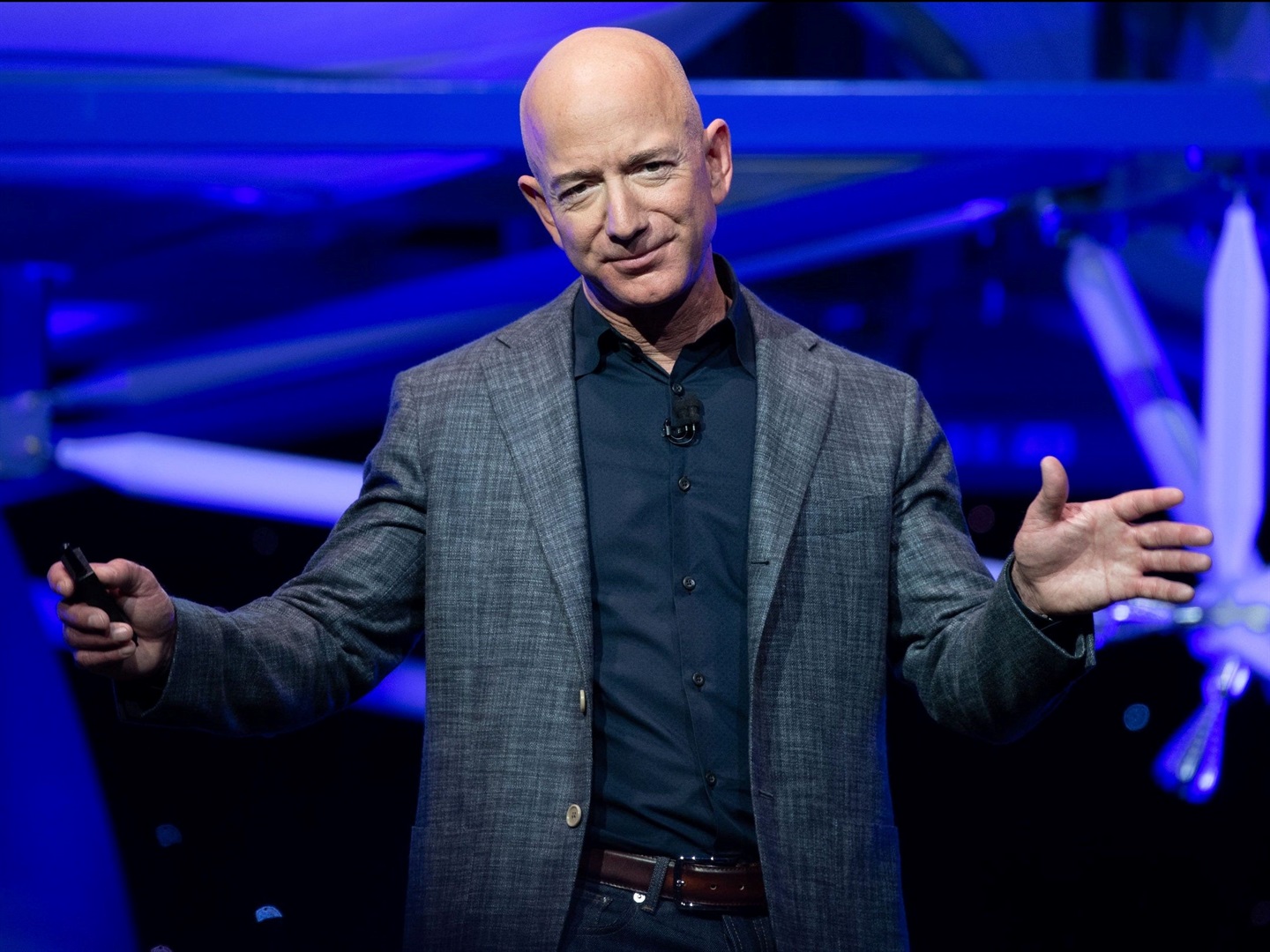 Jeff Bezos complimented SpaceX team and Elon Musk's ...