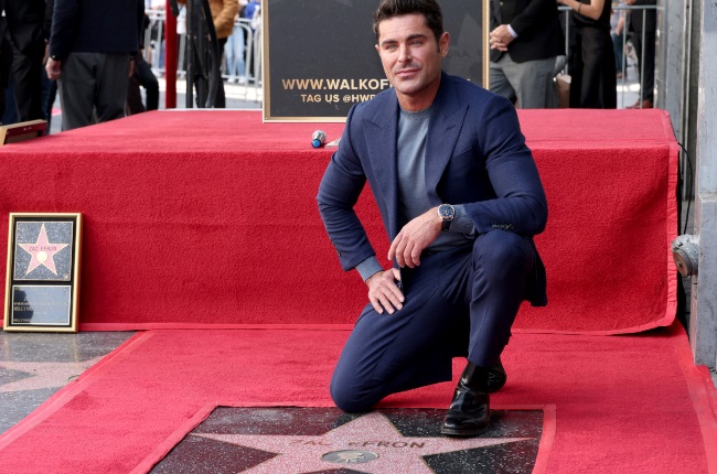 Zac Efron receives his Hollywood Star and pays tribute to Matthew Perry