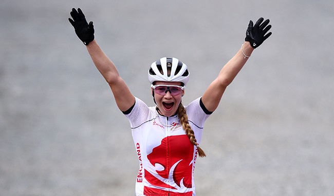 Evie Richards of England. (Photo: Michael Dodge/Getty Images)