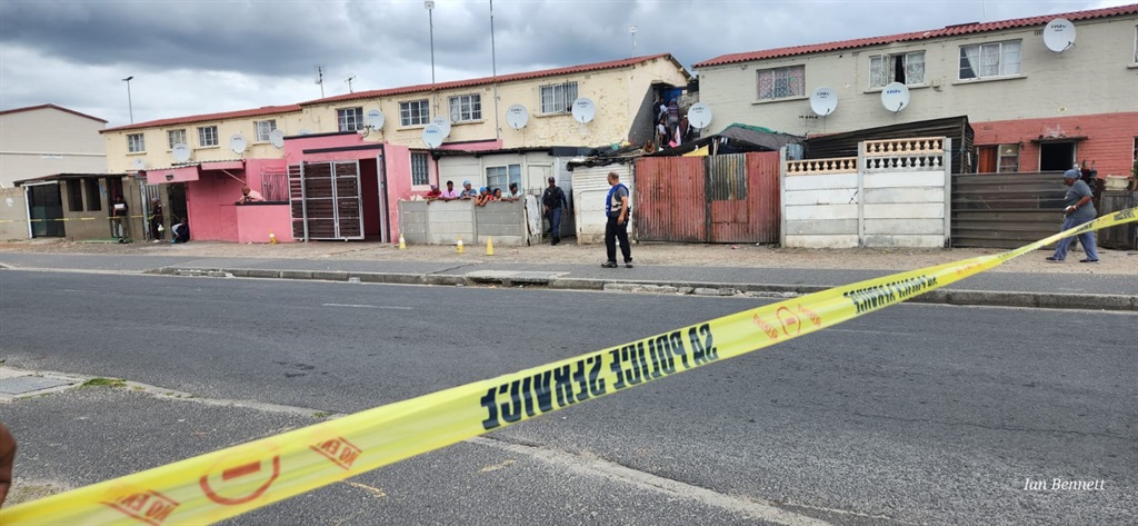 A 38-year-old man was shot and wounded at his gate in Manenberg Avenue on Thursday 12 October. The area has been volatile in the last few days with a flare-up in gang violence. Photo: Ian Bennett