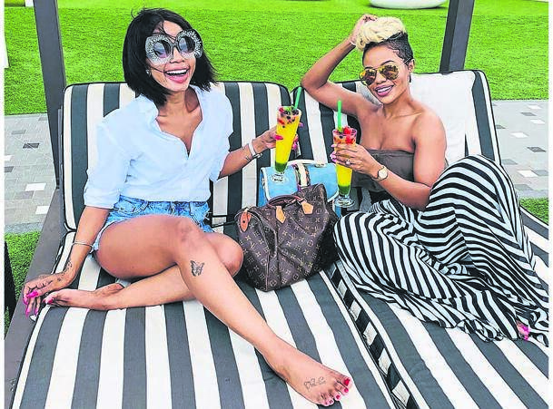 From left: Kelly Khumalo and her sister Zandi.  Photo from Instagram