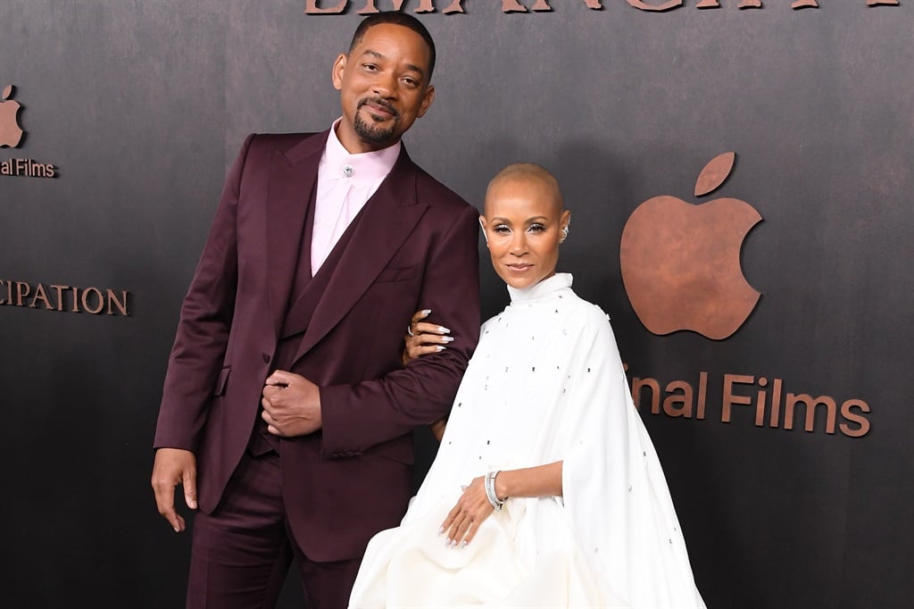 Will Smith reacts to Jada Pinkett Smith's memoir, shares 'notifications  off' post - Good Morning America