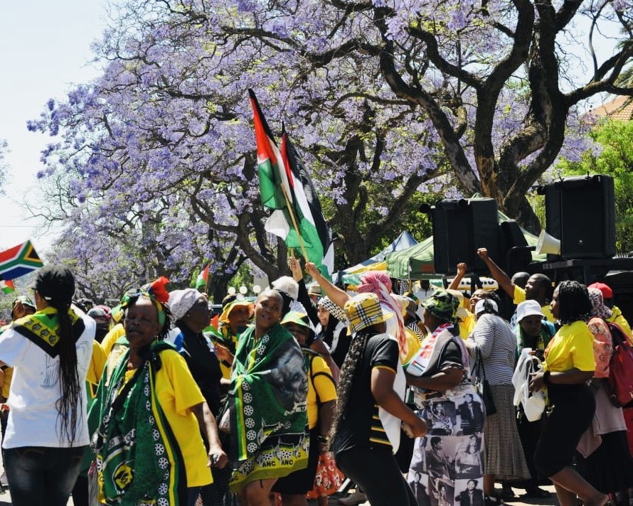 ANC leader Nomvula Mokonyane called on the Israeli embassy to be closed and all goods imported from the Middle Eastern country be boycotted. 