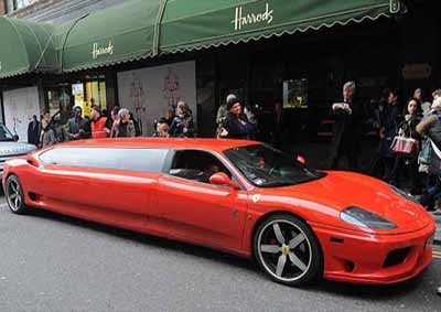 <b>STRETCHING THINGS:</b> The six-metre Ferrari goes Christmas shopping in London.