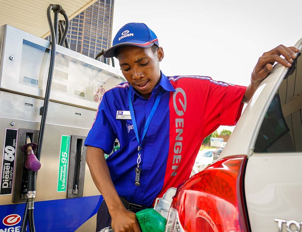 Twenty-two-year-old Sibongiseni Nkosi is proudly earning his keep as a petrol attendant after he assisted a motorist whose car broke down. 
