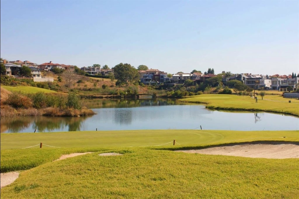 (eaglecanyongolfestate.co.za)