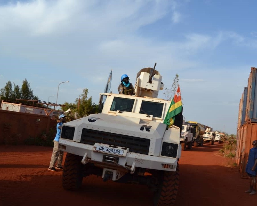 Photo of Keď sa mierové jednotky na príkaz junty stiahli z Mali, OSN  Lietadlo začalo horieť