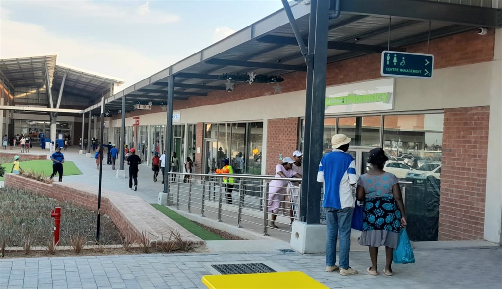 The newly built Letsheng Mall finally opened after many taxi operators lost their lives. Photo by Tumelo Mofokeng.