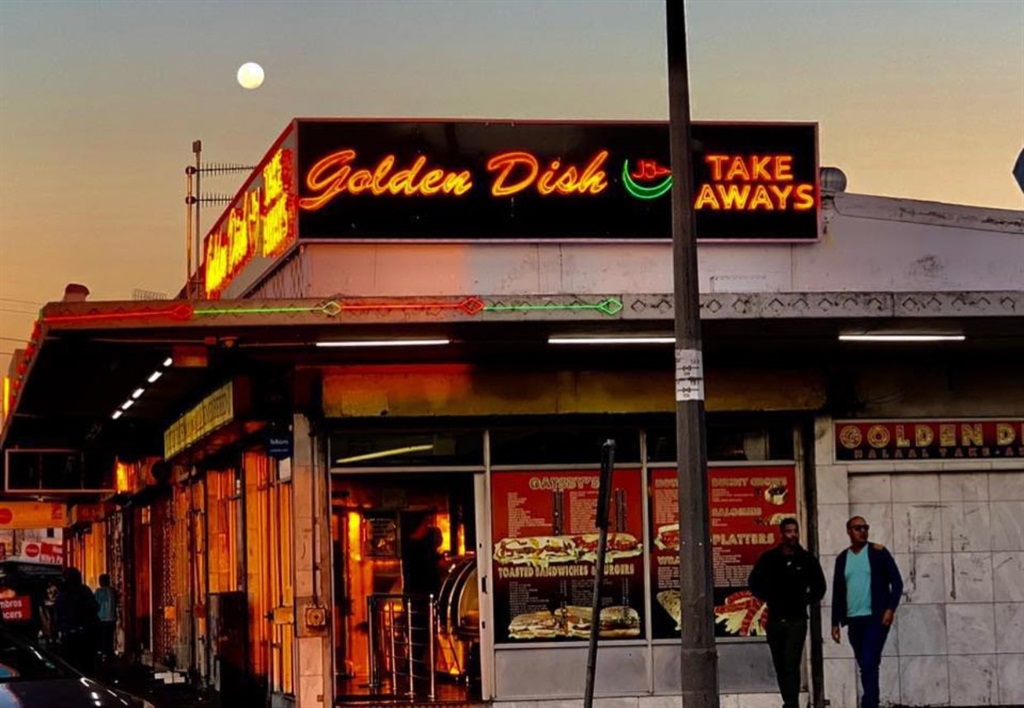 News24 | Fire guts kitchen of the iconic Golden Dish in Cape Town after load shedding
