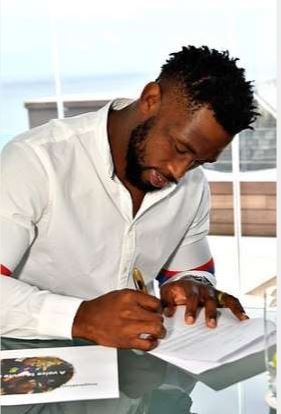 Siya Kolisi signd his contract with Jay-Z's sports agency on Thursday morning. Photo  by Daily Mail