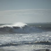  Alert for damaging waves in parts of Western Cape, heatwave elsewhere in SA