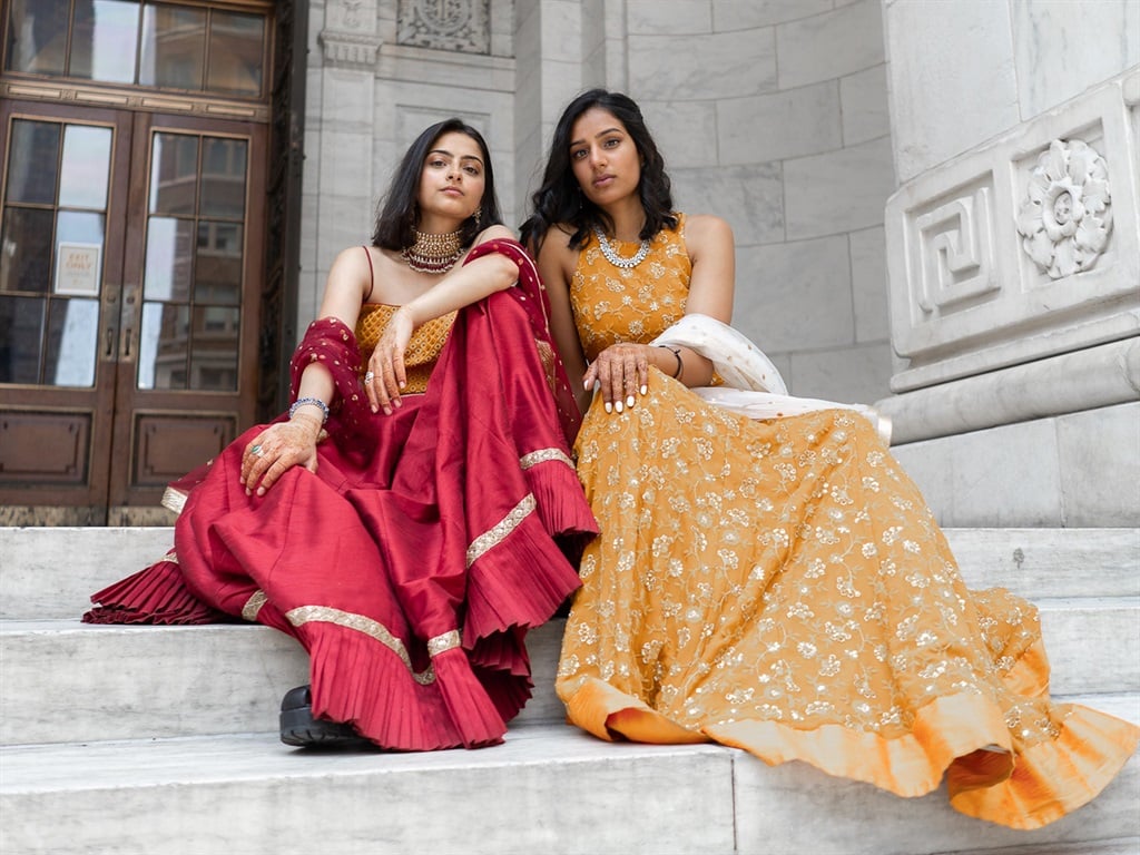 A Same Sex Couple Took Pictures In Traditional South Asian Clothes And Now The Stunning Photos