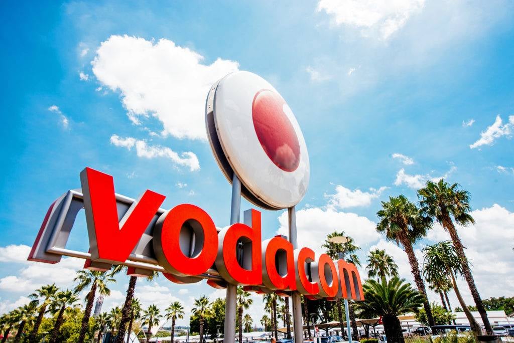 Pendapatan Vodacom menembus R100bn di tengah melonjaknya permintaan data