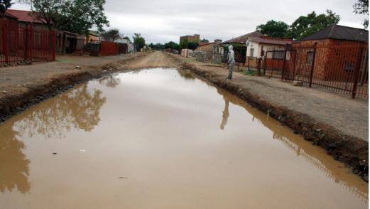 Bochabela residents want this unfinished gravel road to be fixed.              Photo by Nobathembu Zibi 