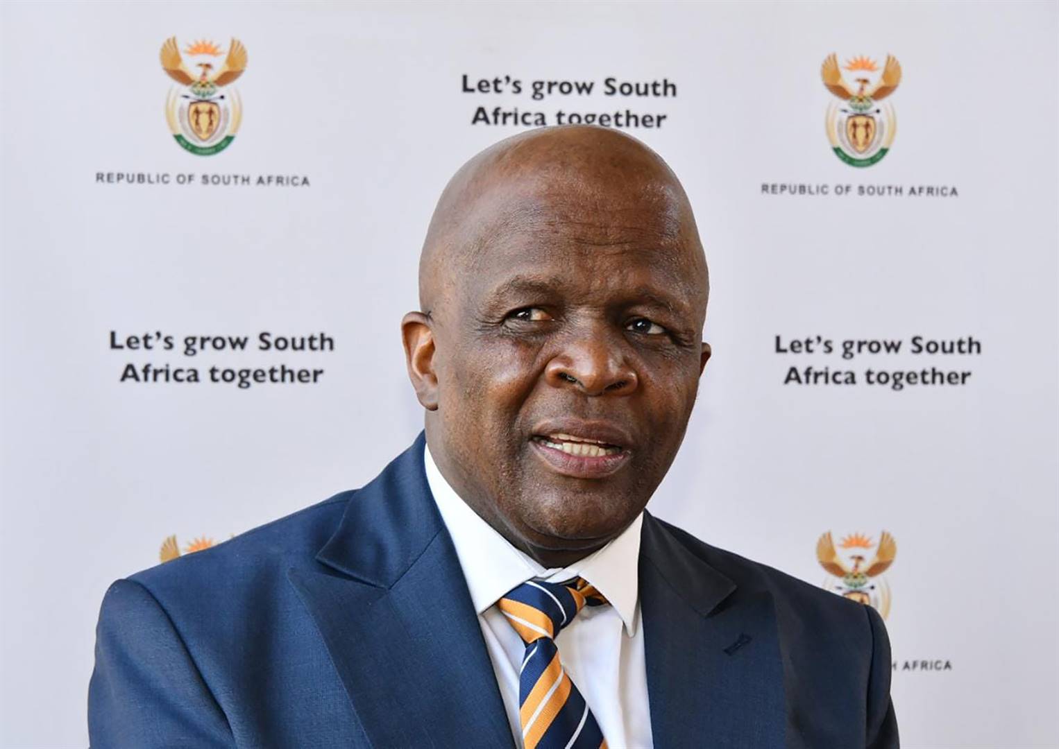 Facing the risk of a lawsuit and potential court losses over irregularities in the R1.2 billion Western Cape internet tender, Minister Mondli Gungubele has compelled action at Sita. 