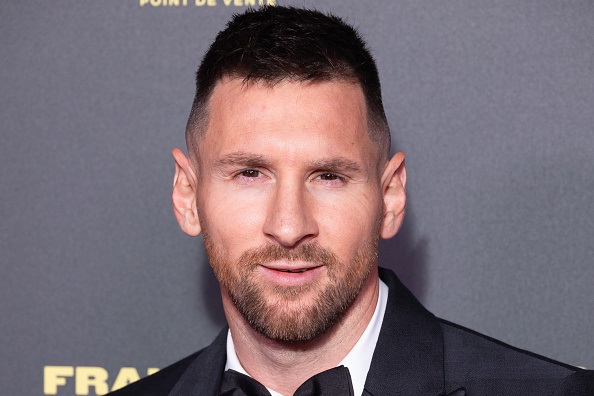 Lionel Messi wore a Louis Vuitton watch worth R900k at the Ballon d'Or award ceremony!