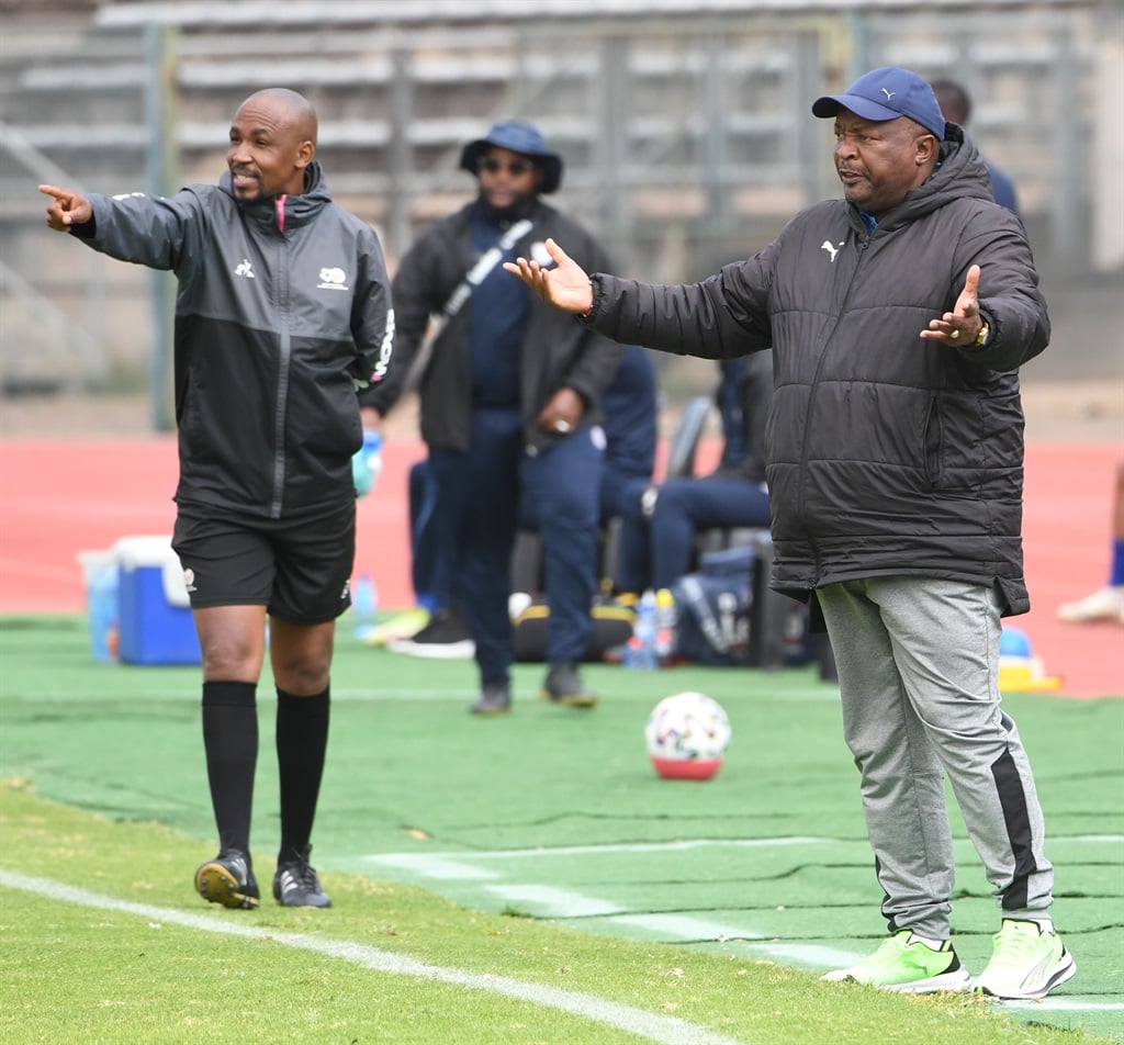 PRETORIA, SOUTH AFRICA - MAY 15: Ephraim Sono (Head coach of Jomo Cosmos) during the GladAfrica Championship match between Pretoria Callies and Jomo Cosmos at Lucas Moripe Stadium on May 15, 2022 in Pretoria, South Africa. (Photo by Lee Warren/Gallo Images)