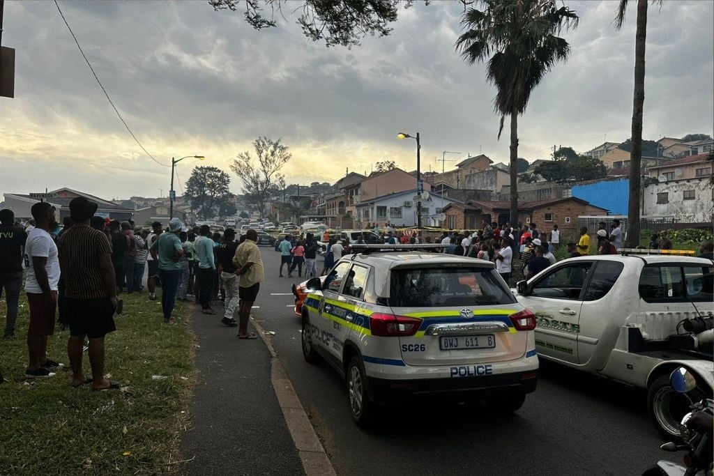 A man was gunned down in a suspected drive-by shooting in Chatsworth, KwaZulu-Natal, on Sunday afternoon.

