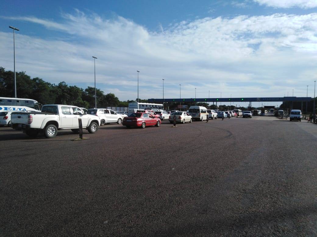 Migrant workers in Gauteng, South Africa’s economic hub and the epicentre of the nation’s coronavirus outbreak, are heading home in droves ahead of a three-week national lockdown, raising the risk of the pandemic becoming more widespread. Picture: Limpopo-verkeersdepartement 