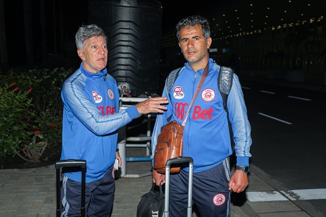 Simba SC have confirmed the departure of coach Roberto Oliveira Gonçalves do Carmo, aka Robertinho (Ileft). 