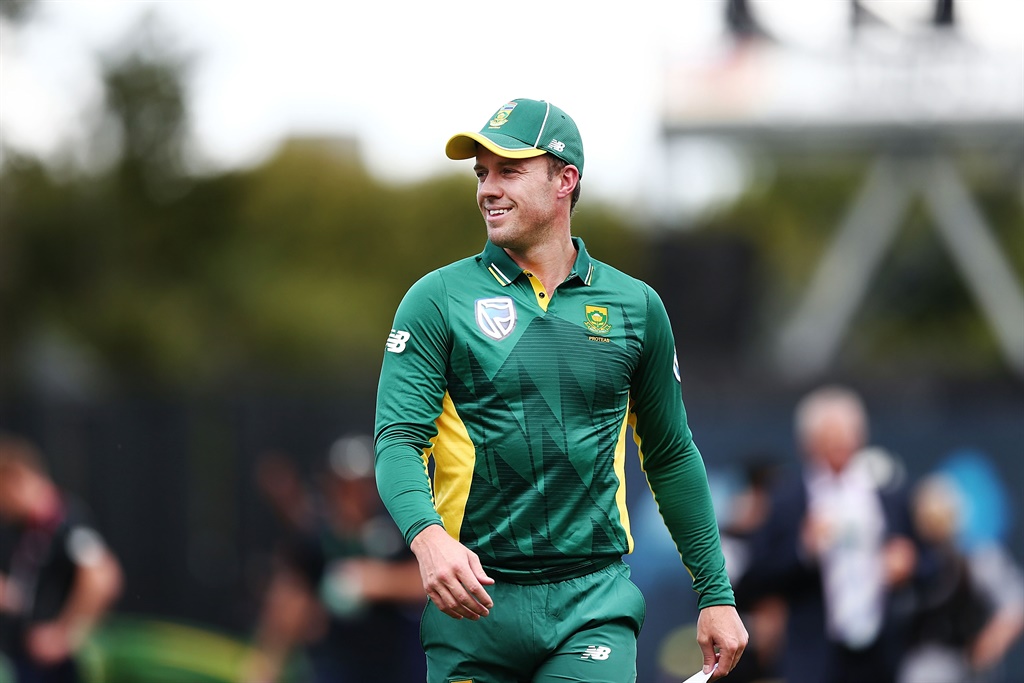 AB de Villiers would 'love' to make Proteas comeback.
