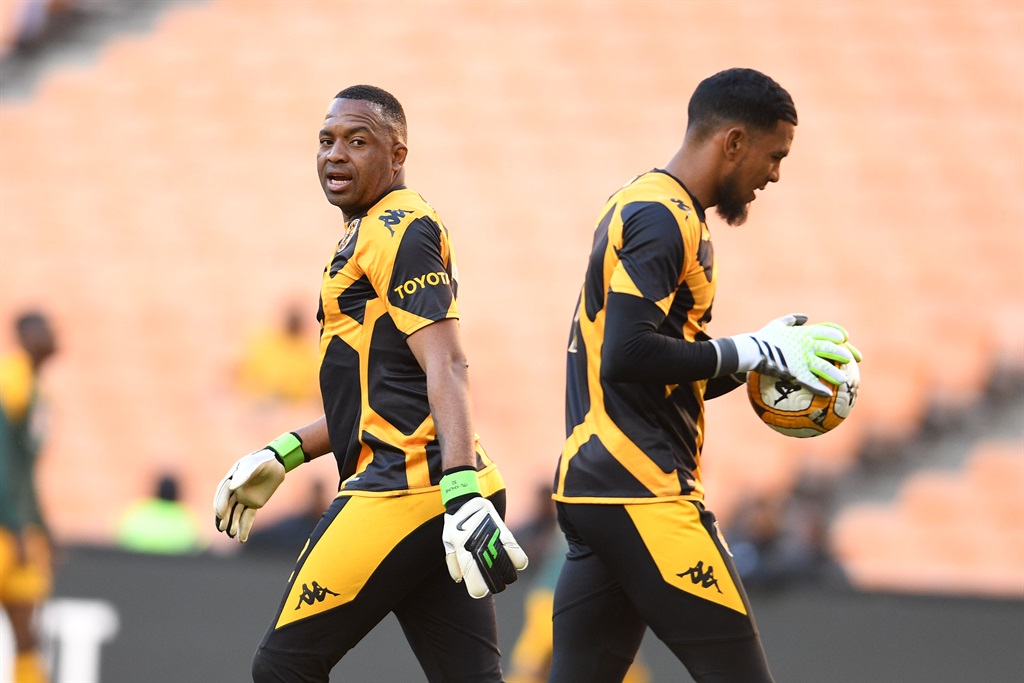 JOHANNESBURG, SOUTH AFRICA - AUGUST 26: Itumeleng Khune and Brandon Peterson of Kaizer Chiefs during the DStv Premiership match between Kaizer Chiefs and AmaZulu FC at FNB Stadium on August 26, 2023 in Johannesburg, South Africa. (Photo by Lefty Shivambu/Gallo Images)