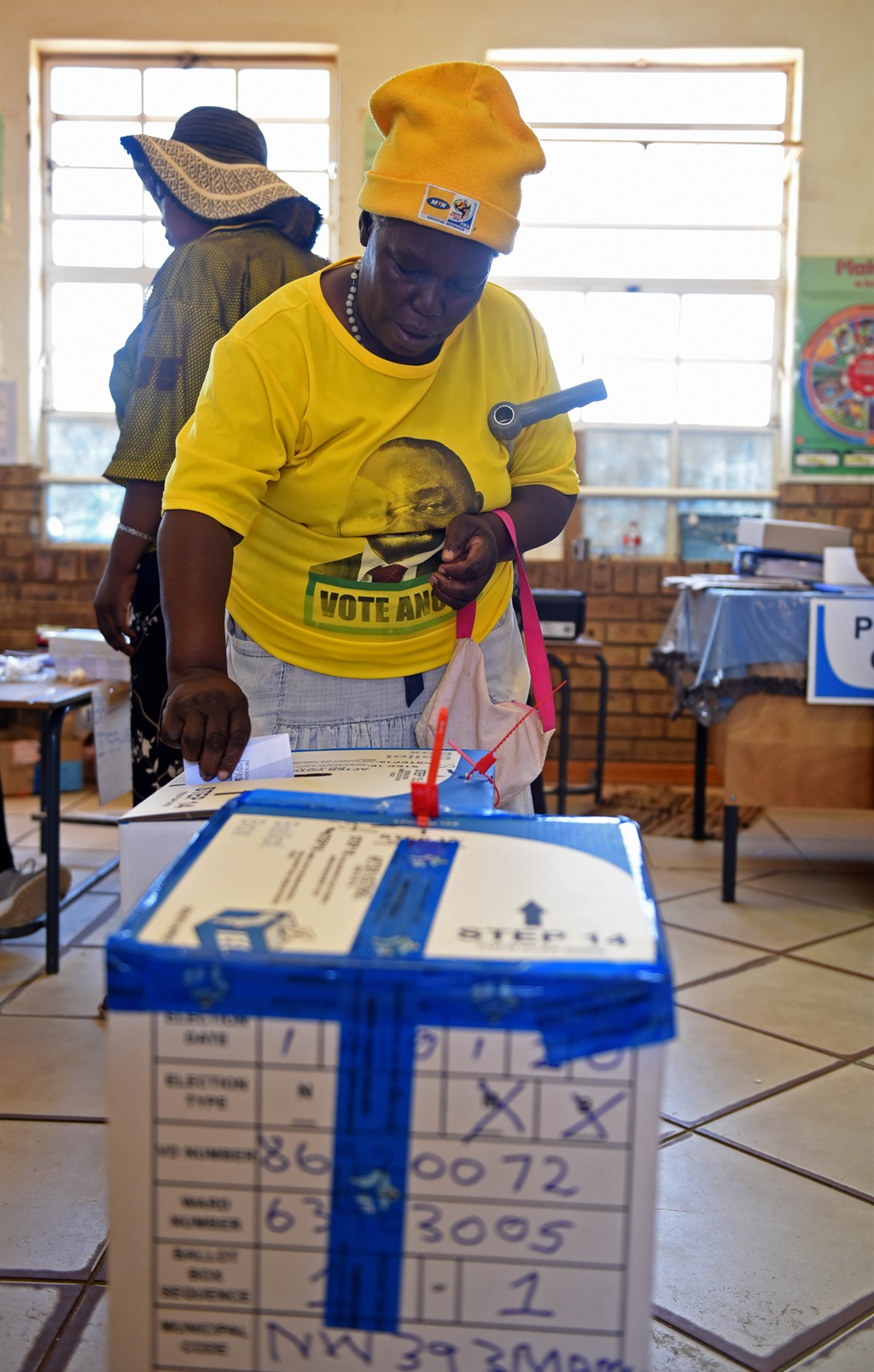 People casting their by-elections ballots at Ipelegeng in the Mamusa Municipality. Picture: Tebogo Letsie