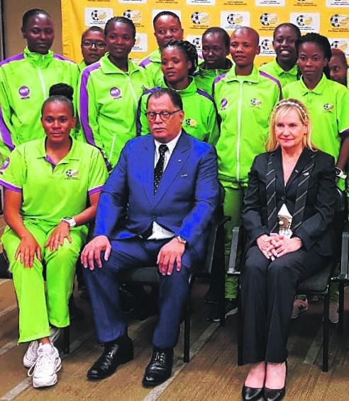Safa president Danny Jordaan and referees’ committee chairperson Natasha Tsichlas with some of the match officials who completed a training workshop in Johannesburg this week. Picture: Safa