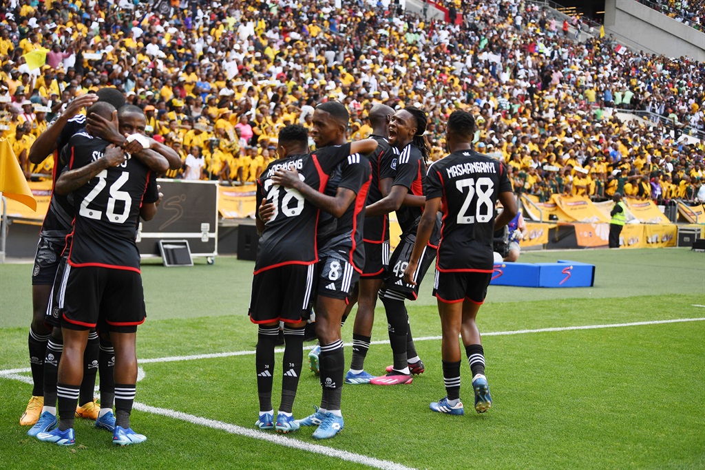 JOHANNESBURG, SOUTH AFRICA - NOVEMBER 11: Orlando Pirates players celebrates a goal during the DStv Premiership match between Kaizer Chiefs and Orlando Pirates at FNB Stadium on November 11, 2023 in Johannesburg, South Africa. (Photo by Lefty Shivambu/Gallo Images)
