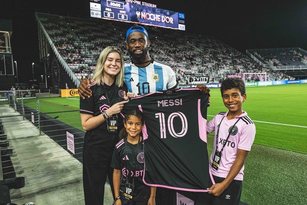 Siya Kolisi and his family had the opportunity to watch Lionel Messi live in Miami, where they witnessed his Ballon d'Or celebration ceremony from Inter Miami.