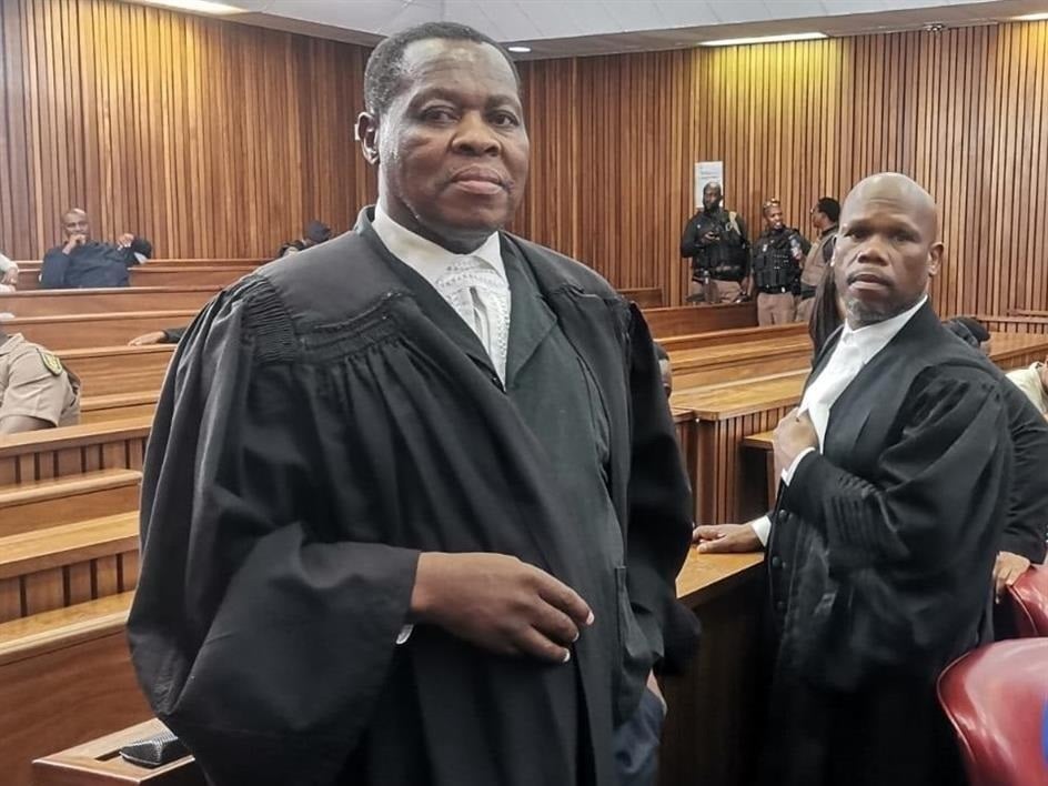 Advocate Thulane Mngomezulu (left) and his colleague Attorney Sipho Ramosepele, for accused one and two in the Senzo Meyiwa murder trial. Photo by Kgomotso Medupe