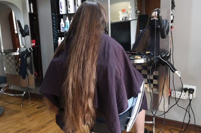 14-year-old Leandroché van Wyk from Mossel Bay cut her hair after growing it for six years. (PHOTO: Supplied)