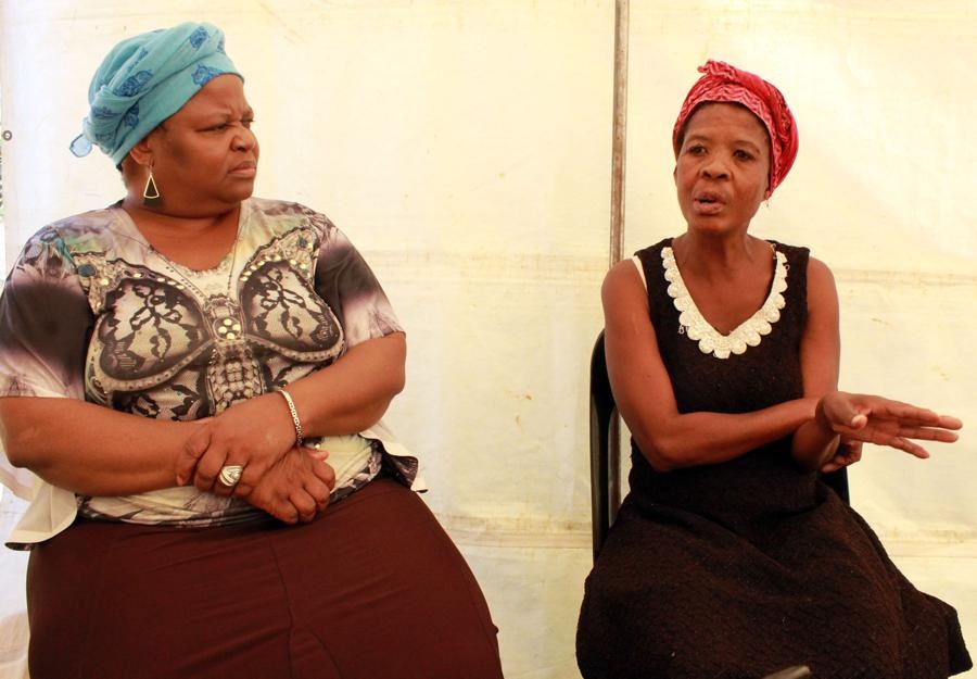 WE WON’T PAY: Nelly Mcandi and Ntswaki Letaba explain how gogo’s money was spent. Photo by Dan Xangaza