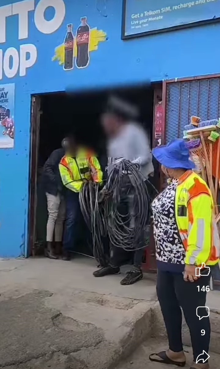A screen grab from a video where police were arresting aboMyfriend after suspected stolen copper cables were found under his bed.