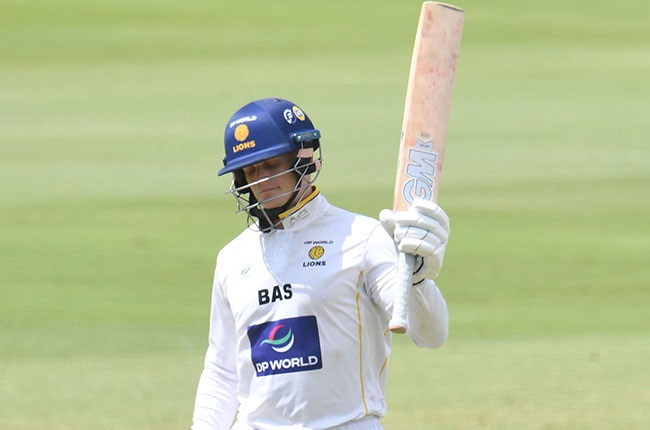 South African batter Ryan Rickelton lifts his bat for the Lions in the 4-Day Series. (Image by Lee Warren/Gallo Images)