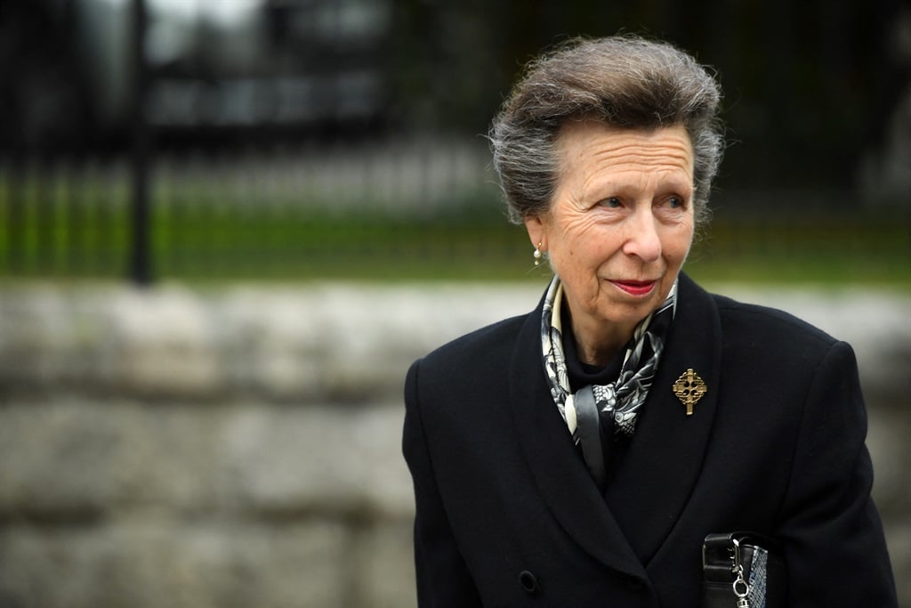 Princess Anne reveals the royal family persuaded Queen Elizabeth to spend her final days in Scotland | Life