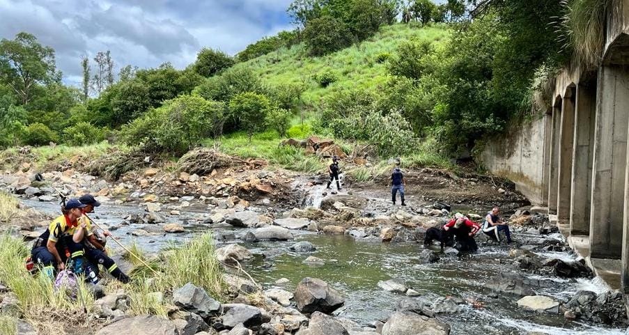 The death toll from the Ladysmith floods increased to 23, as authorities pulled back from search and rescue operations.