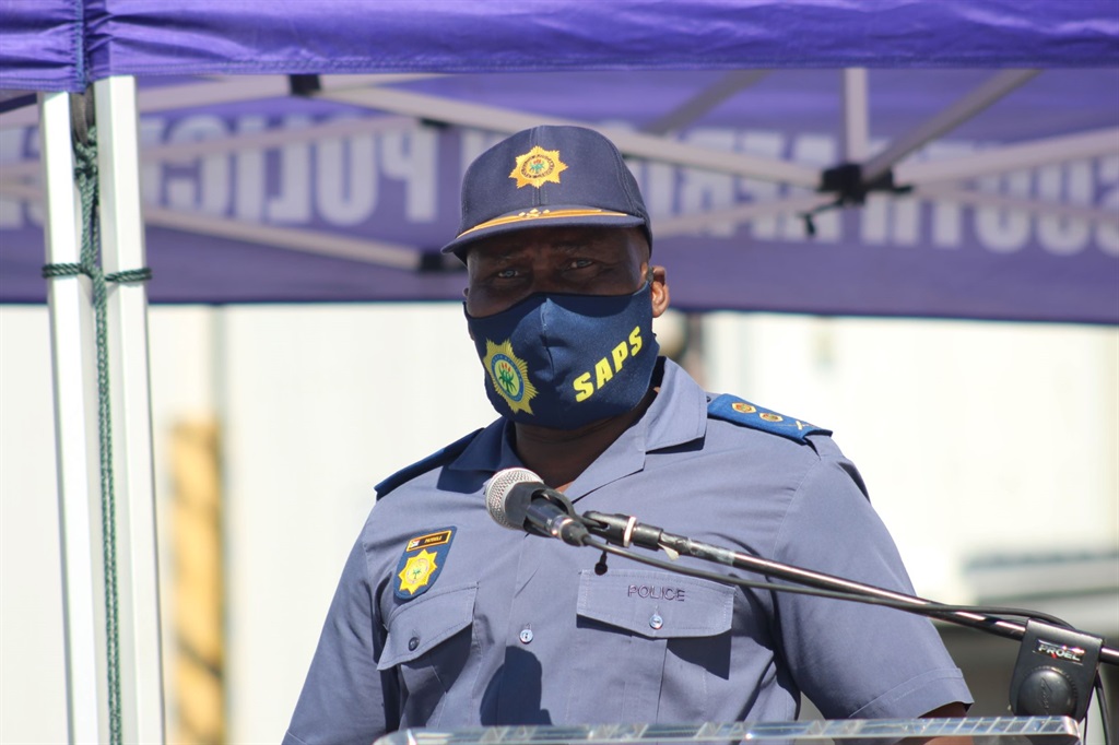 Western Cape police commissioner General Thembisile warned officers to avoid acts of criminality. Photo by Misheck Makora