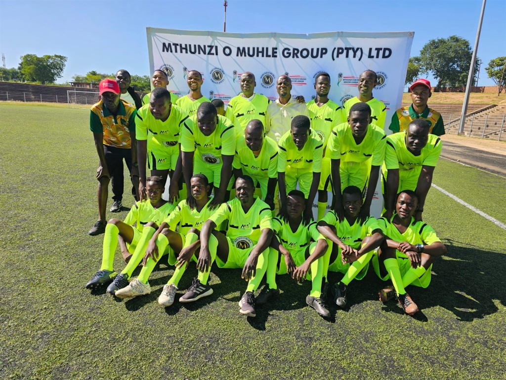 Excited referees received brand new kits, which were donated by Mthunzi O Muhle Group, Mthunzi Sports and Thulamahashe Football Association. Photo by Oris Mnisi 